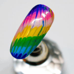 Regnbue negle håndmalet